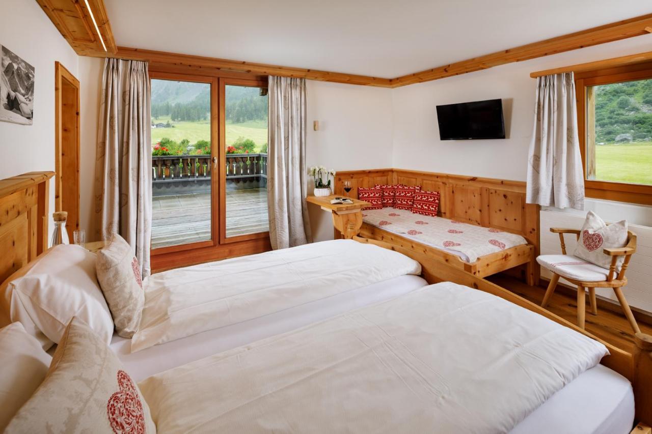 Hotel Walserhuus Sertig Sertig Döfli Exteriör bild