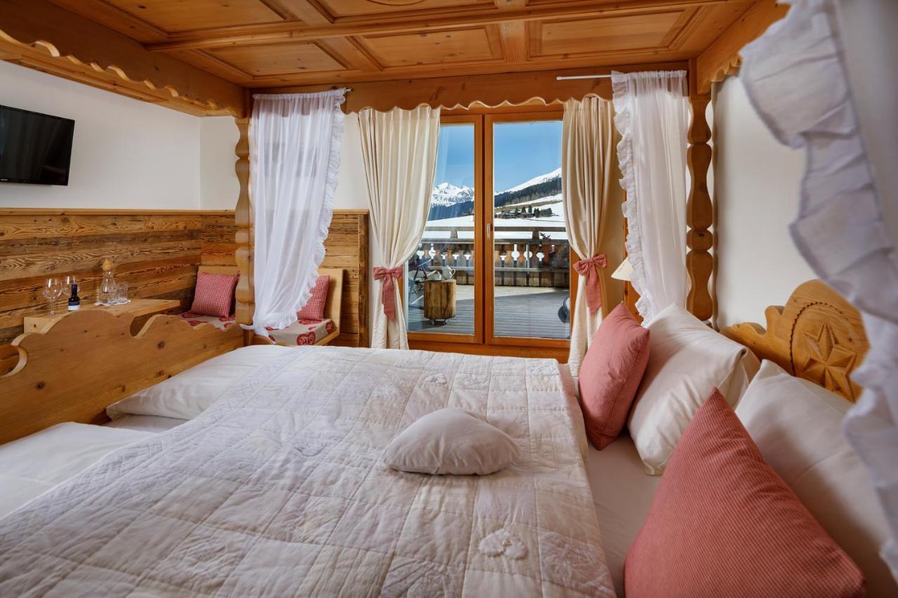 Hotel Walserhuus Sertig Sertig Döfli Exteriör bild