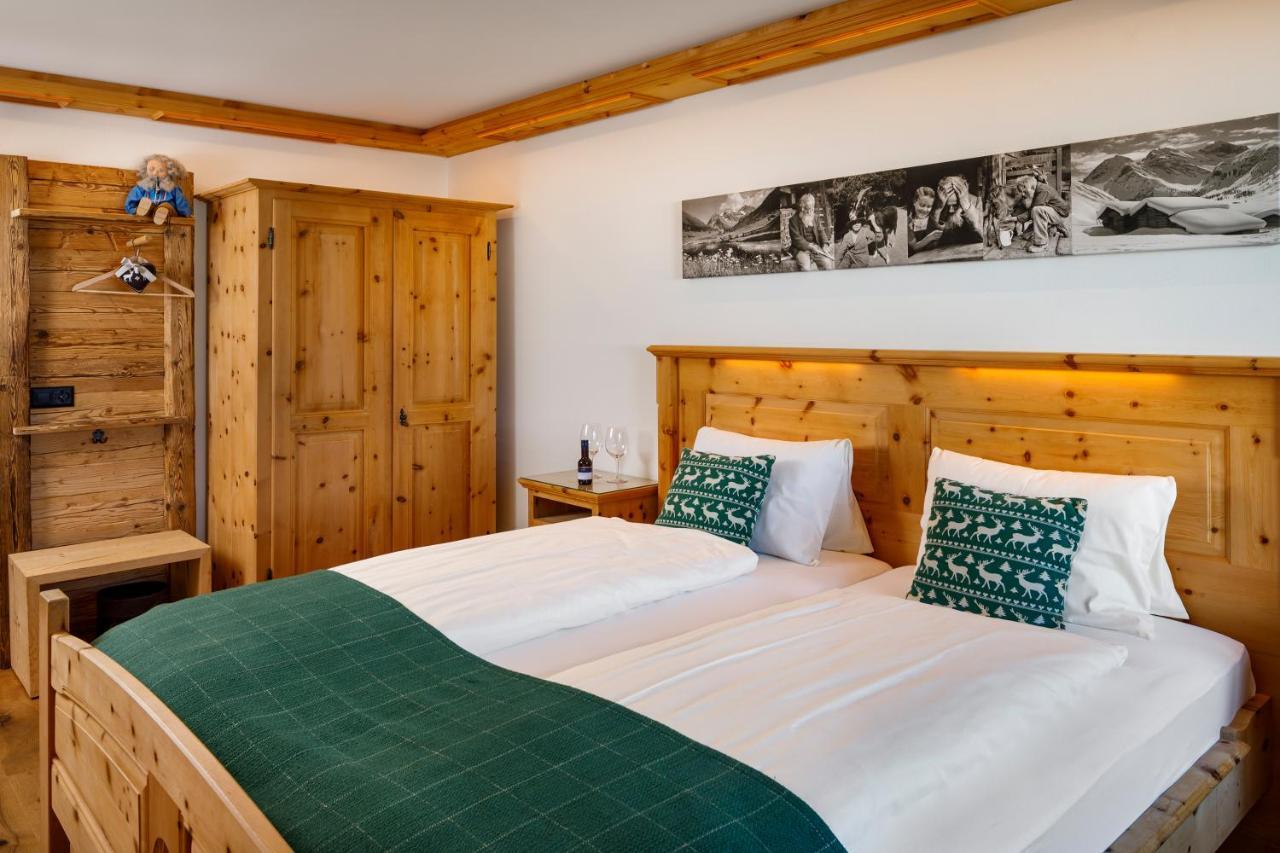 Hotel Walserhuus Sertig Sertig Döfli Exteriör bild