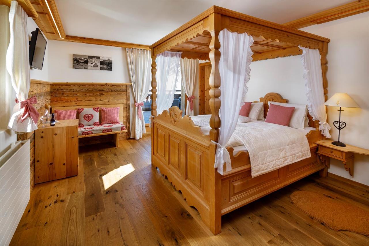 Hotel Walserhuus Sertig Sertig Döfli Exteriör bild