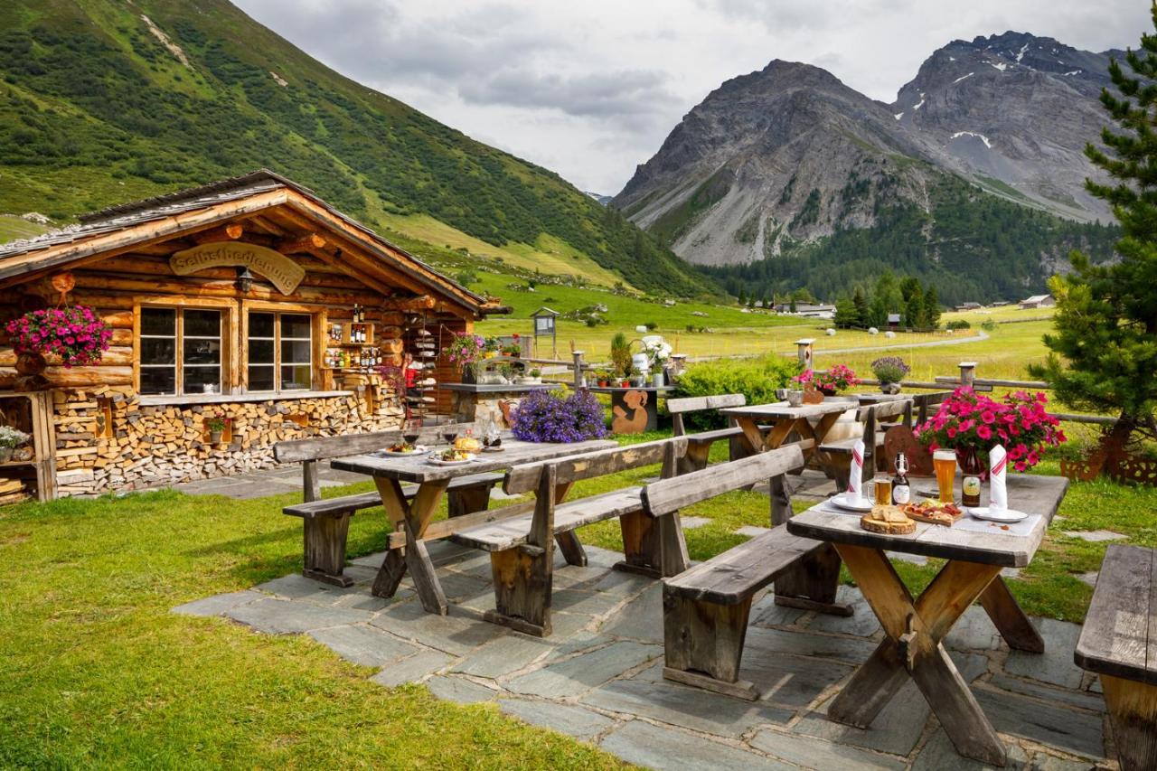 Hotel Walserhuus Sertig Sertig Döfli Exteriör bild